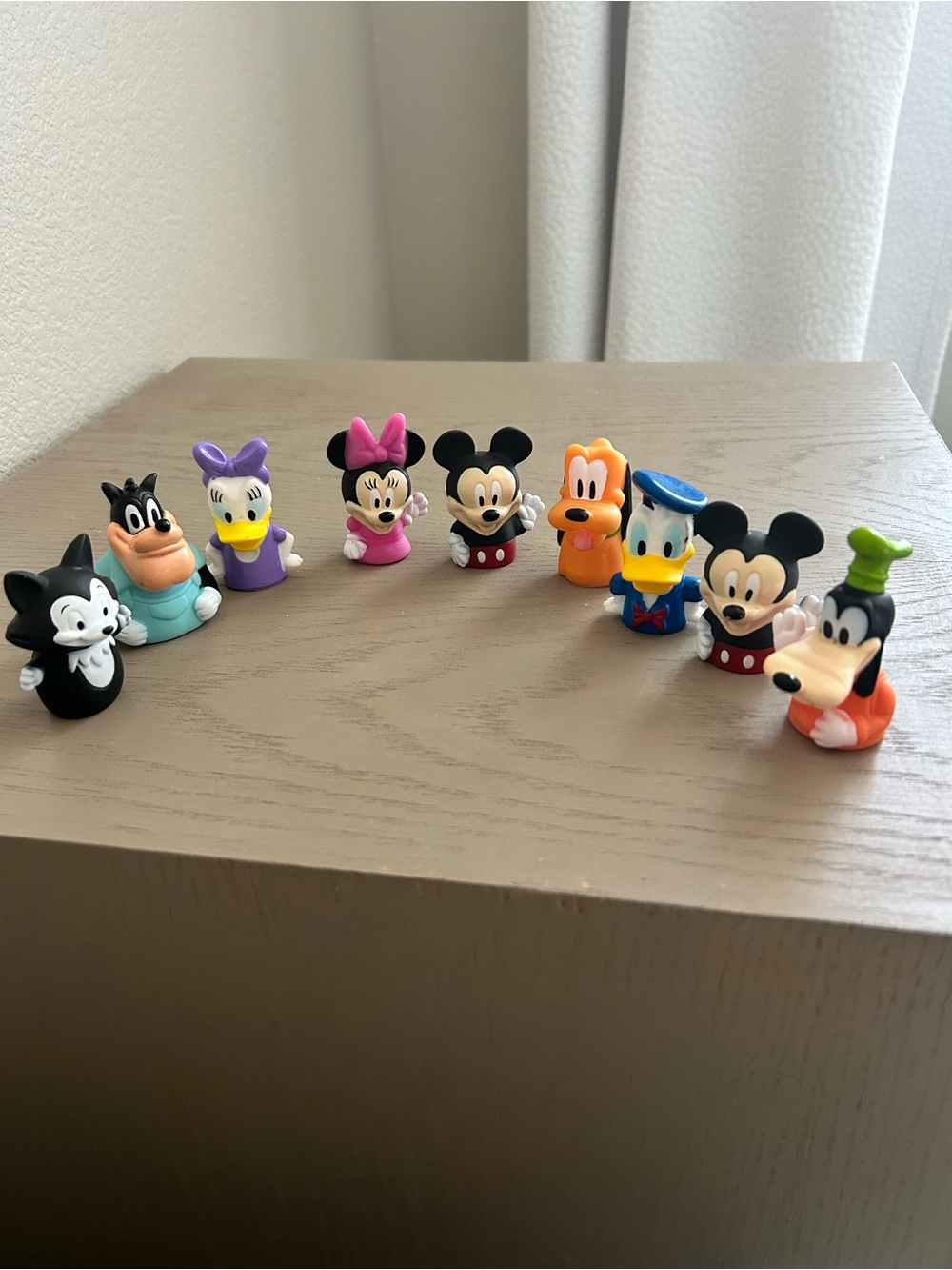 Disney Junior Mickey Mouse Clubhouse Bath Time Finger Puppets Plastic Set of 9
